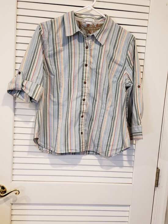 Women's Van Heusen striped dress shirt - Picture 3 of 7